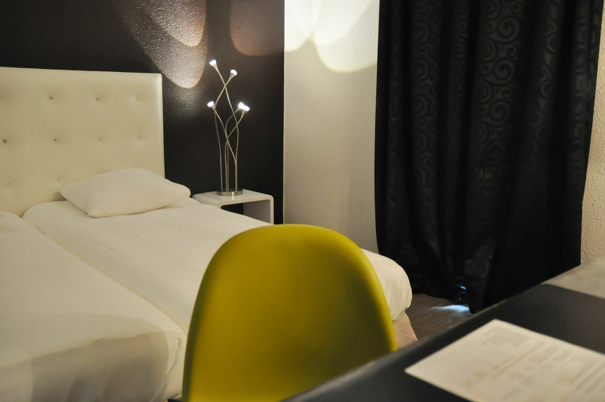 Enzo Hotels Diane - Logis Amneville Exterior photo